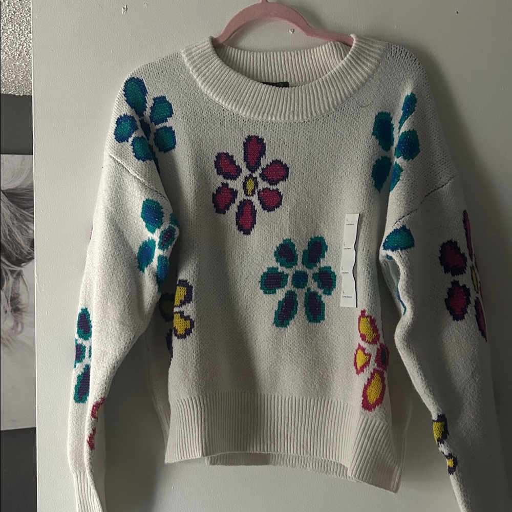 ♥️ Wild Fable White Cable Knit Multicolor Daisy Crop Pullover Sweater NWT - Picture 3 of 5